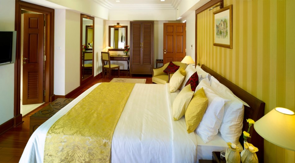 Impeccable Christmas Getaway Destination - Bloomingdale International